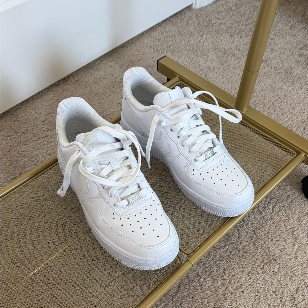 Nike Air Force 1 size 8.5